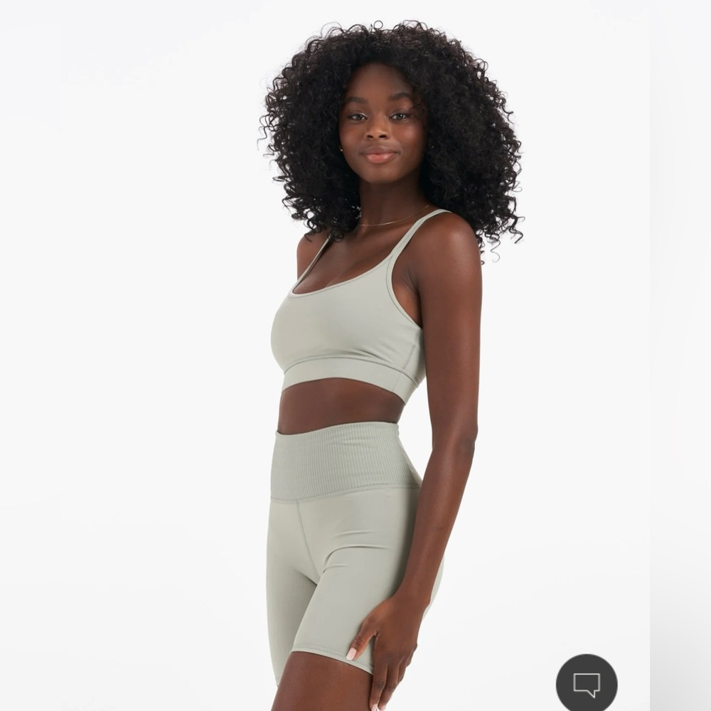 Vuori Set Biker Shorts and Bra